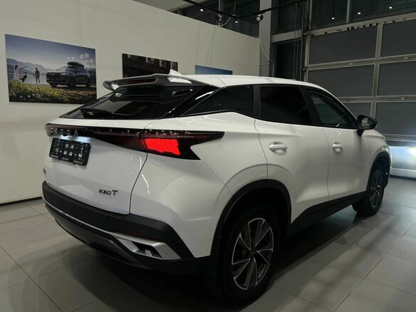 2024 Omoda C5 I, белый, 1660000 рублей - вид 4