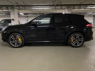 2021 Porsche Cayenne Turbo III, чёрный, 14790000 рублей, вид 5
