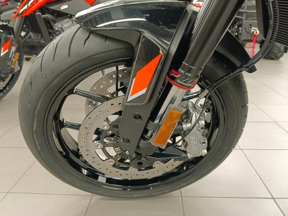 2023 KTM 790 Duke, серый - вид 6