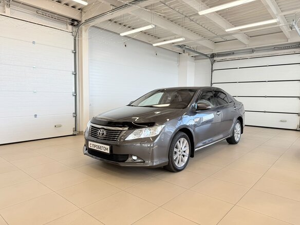 2012 Toyota Camry VII (XV50), серый, 1949900 рублей - вид 2