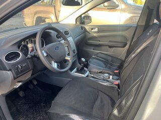 2009 Ford Focus II Рестайлинг, серебристый, 600000 рублей, вид 5