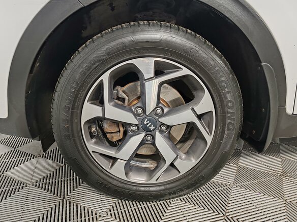 2018 Kia Sportage IV Рестайлинг, белый, 1899000 рублей - вид 10