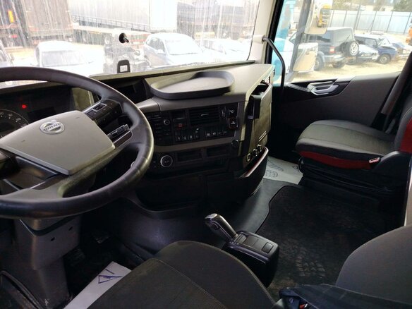 2019 Volvo FH, синий, 7607500 рублей - вид 7
