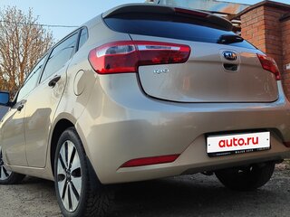 2014 Kia Rio 6-speed III, бежевый, 890000 рублей, вид 3