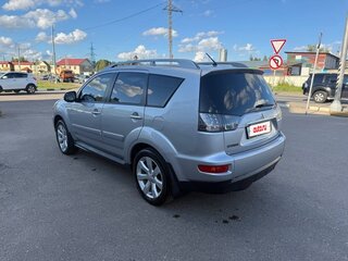 2010 Mitsubishi Outlander II Рестайлинг, серебристый, 1200000 рублей, вид 5