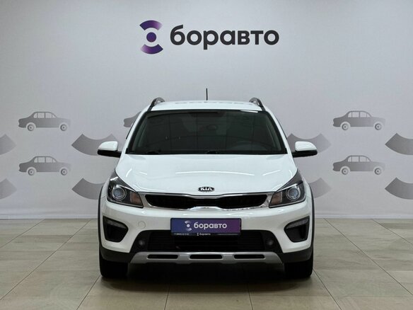 2020 Kia Rio X-Line IV, белый, 1550000 рублей - вид 1