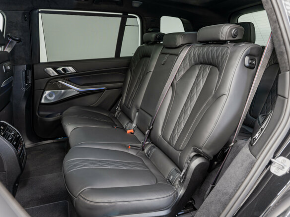 2026 BMW X7 40d I (G07) Рестайлинг, чёрный, 18390000 рублей - вид 18