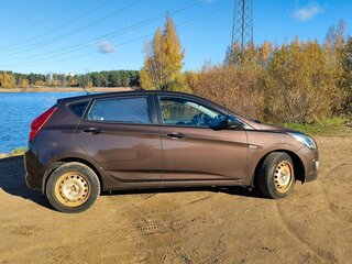 2015 Hyundai Solaris I Рестайлинг, коричневый, 1350000 рублей, вид 4