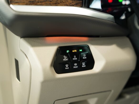 2023 Volkswagen Multivan T7, чёрный, 4790007 рублей - вид 24
