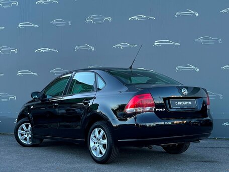 2012 Volkswagen Polo V, чёрный, 741500 рублей, вид 4