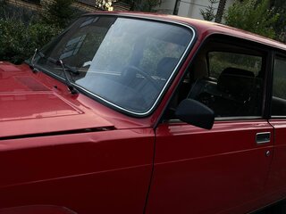 1994 Lada (ВАЗ) 2105, красный, 299900 рублей, вид 2