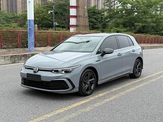 2022 Volkswagen Golf VIII, серый, 1970000 рублей, вид 3