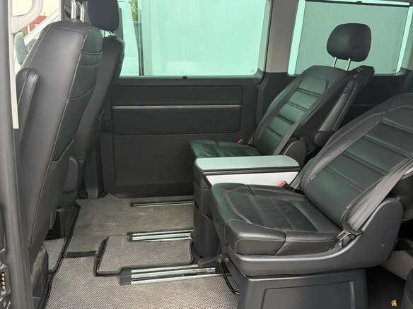 2022 Volkswagen Multivan T6 Рестайлинг, серый, 7200000 рублей - вид 4