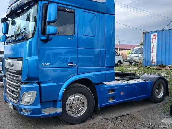 2019 DAF XF, синий, 5400000 рублей - вид 3