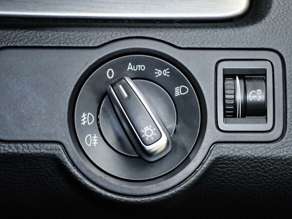 2013 Volkswagen Passat B7, чёрный, 1299000 рублей - вид 24
