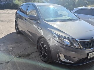 2014 Kia Rio 6-speed III, серый, 750000 рублей, вид 1