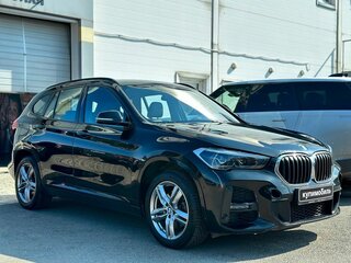 2021 BMW X1 20i xDrive II (F48) Рестайлинг, чёрный, 2260000 рублей, вид 3