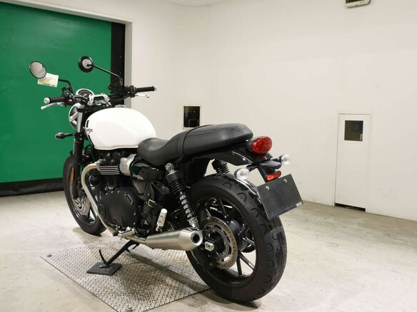 2019 Triumph Street Twin, белый, 757000 рублей - вид 5