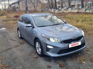 2019 Kia Ceed III, серебристый, 1750000 рублей, вид 2