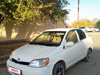 2001 Toyota Platz, белый, 175000 рублей, вид 1