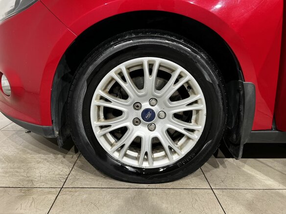 2012 Ford Focus III, красный, 677000 рублей - вид 11