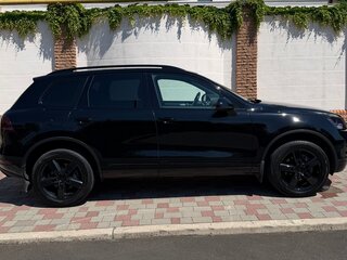 2012 Volkswagen Touareg II, чёрный, 2100000 рублей, вид 4