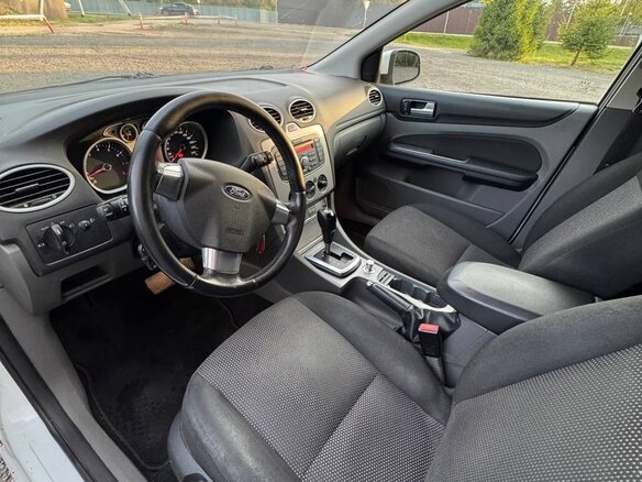 2010 Ford Focus II Рестайлинг, белый, 395000 рублей - вид 18