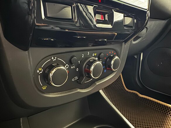 2024 Lada (ВАЗ) Largus I Рестайлинг, белый, 1165000 рублей - вид 12