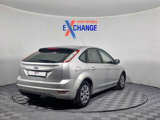 2010 Ford Focus II Рестайлинг, серебристый, 493000 рублей, вид 4