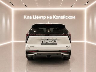 2024 Geely Atlas II, белый, 3099000 рублей, вид 4
