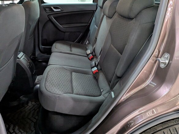 2016 Skoda Yeti I Рестайлинг, коричневый, 1685000 рублей - вид 2