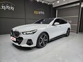 2026 BMW 5 серии 530i xDrive VIII (G60/G61/G68), белый