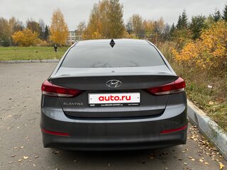 2018 Hyundai Elantra VI (AD), серый, 1300000 рублей, вид 3