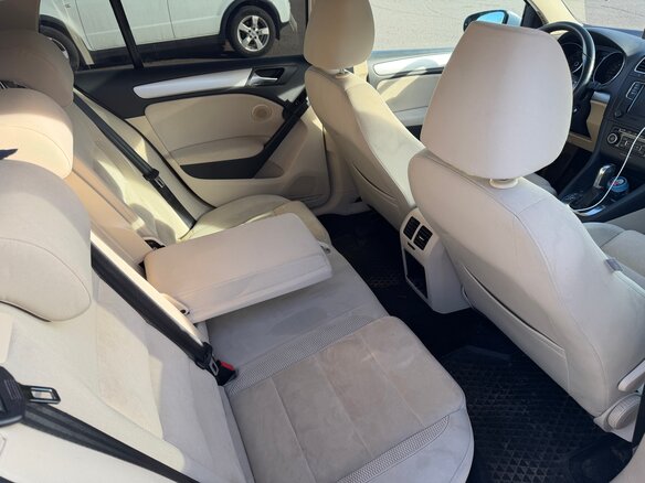 2012 Volkswagen Golf VI, белый, 700000 рублей - вид 24