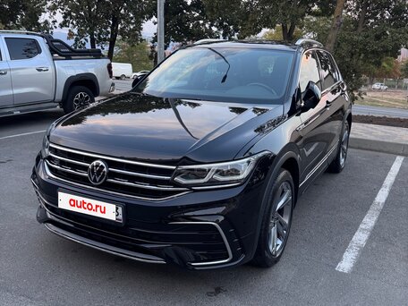 2021 Volkswagen Tiguan II Рестайлинг, чёрный, 3700000 рублей, вид 4