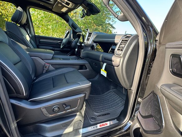 2026 Ram 1500 Crew Cab eTorque V Рестайлинг, чёрный, 16500000 рублей - вид 24