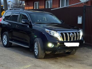 2016 Toyota Land Cruiser Prado 150 Series Рестайлинг 1, чёрный, 3550000 рублей, вид 4