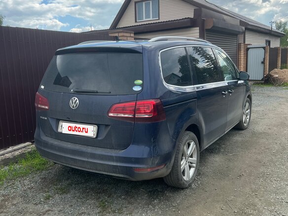 2019 Volkswagen Sharan II Рестайлинг, синий, 1790000 рублей - вид 2