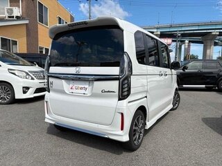 2023 Honda N-BOX II Рестайлинг, белый, 721084 рублей, вид 4
