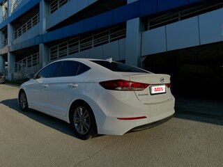 2018 Hyundai Elantra VI (AD) Рестайлинг, белый, 1480000 рублей, вид 4