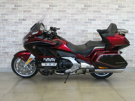 2018 Honda GL 1800 Gold Wing, красный, 2185000 рублей, вид 5