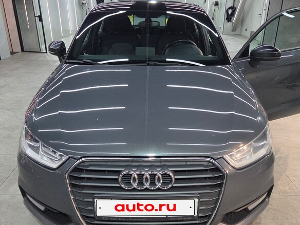 2016 Audi A1 I (8X) Рестайлинг, серый, 1500000 рублей - вид 1