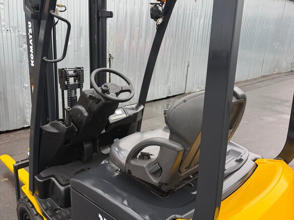 2007 Komatsu FB, жёлтый, 870000 рублей - вид 3