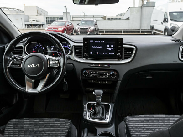 2021 Kia Ceed III Рестайлинг, серый, 2449000 рублей - вид 11