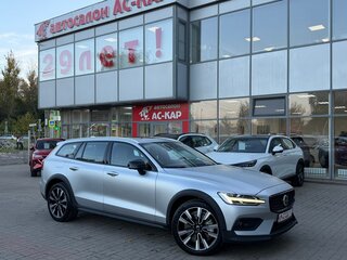 2023 Volvo V60 Cross Country II, белый, 5700000 рублей, вид 1