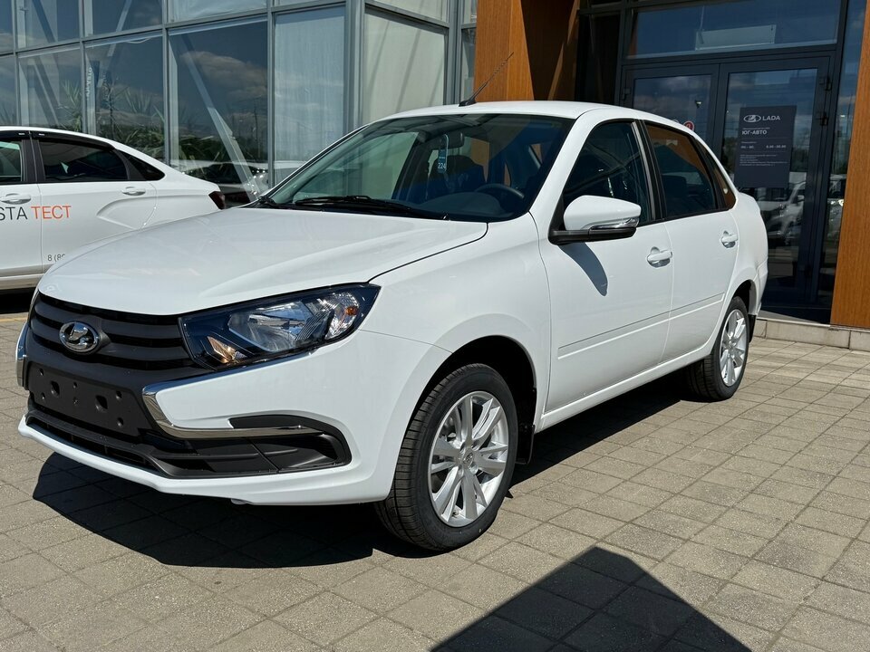 Открыть фотографии: Lada (ВАЗ) Granta I Рестайлинг