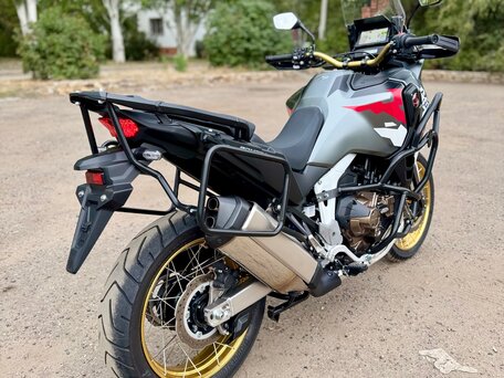 2026 Honda CRF 1100L Africa Twin, серебристый, 2300000 рублей, вид 3