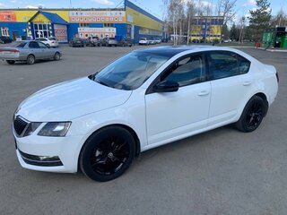 2017 Skoda Octavia III (A7), белый, 1170000 рублей, вид 2