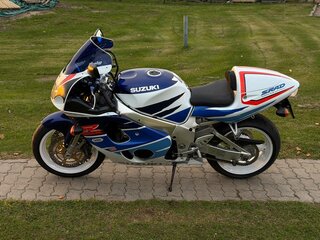 1997 Suzuki GSX-R 750, белый, 500000 рублей, вид 2