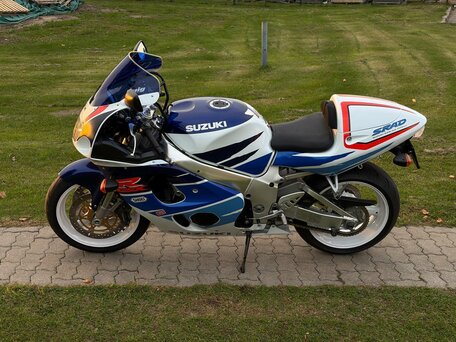 1997 Suzuki GSX-R 750, белый, 500000 рублей, вид 2